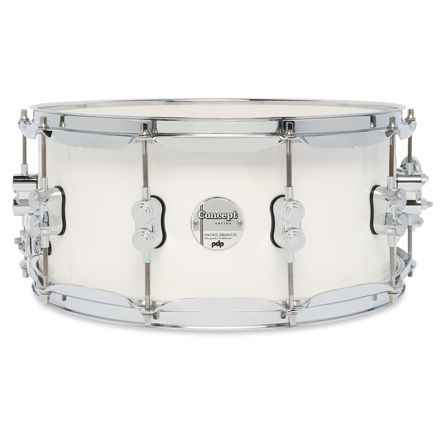 PDP Concept Maple Pearlescent White Lacquer 6.5x14 skarptromme med krom hardware